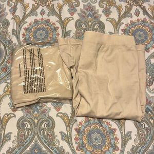 Blanqi postpartum short; Size Large; 2 pairs
